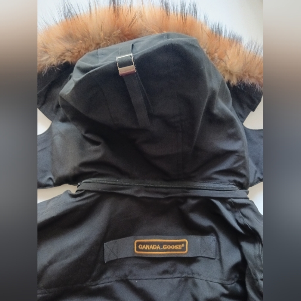 Canada Goose Black Parka   Coat, Size L - Picture 2 of 14